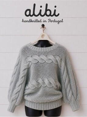 ALIBI – Blue Handknit Oversized Cable Sweater –XL (se référer aux mesures)